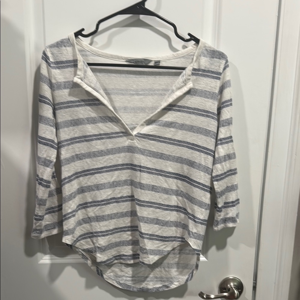 Athleta White and Gray Blouse